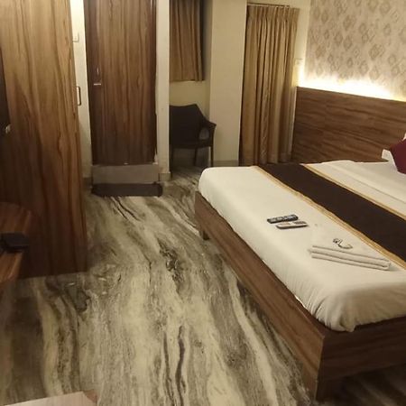 Hotel Raj Meridian, Tambaram Chennai Exterior foto