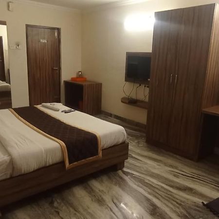 Hotel Raj Meridian, Tambaram Chennai Exterior foto