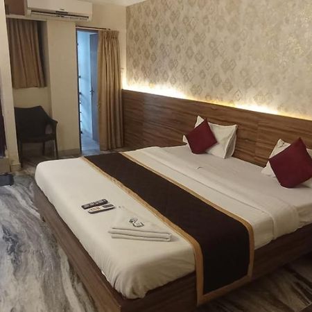 Hotel Raj Meridian, Tambaram Chennai Exterior foto