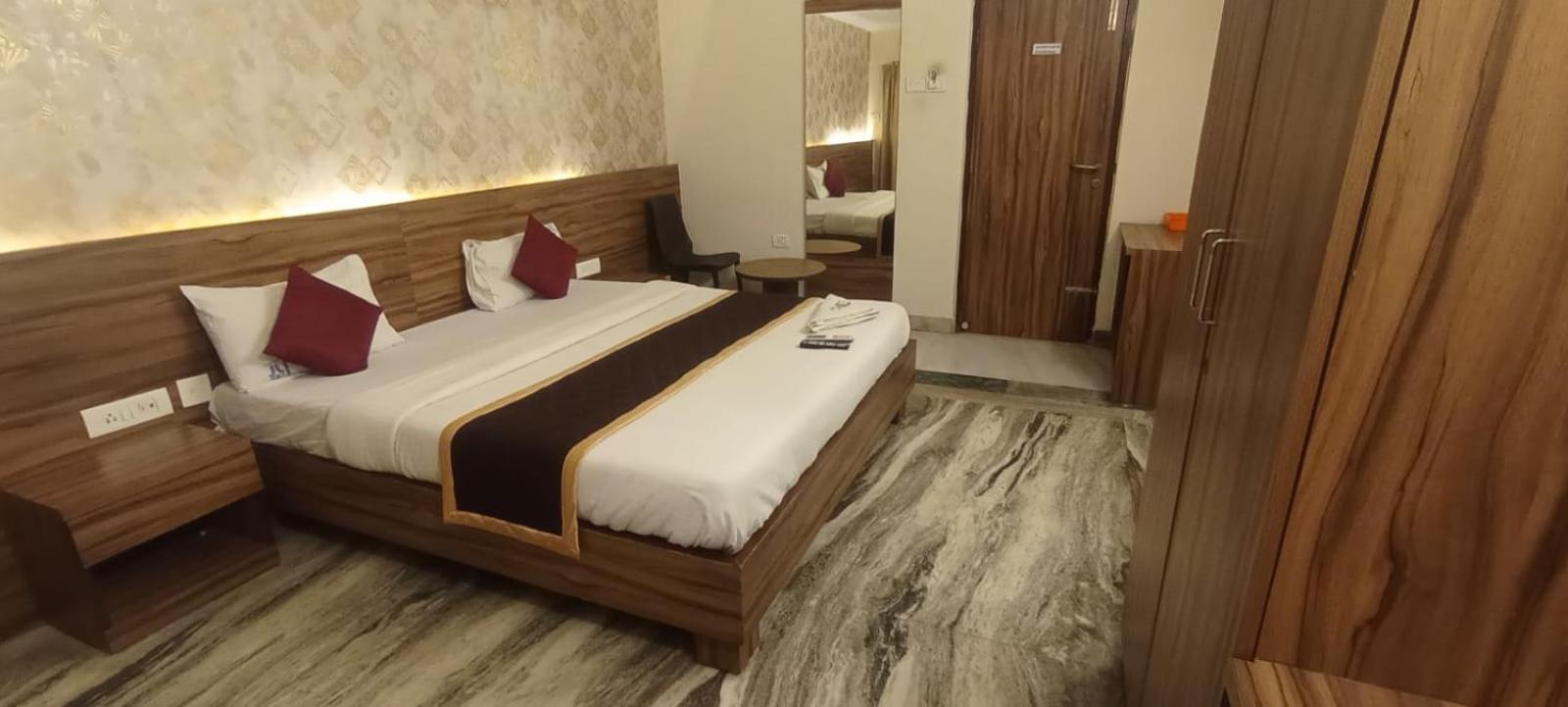 Hotel Raj Meridian, Tambaram Chennai Exterior foto